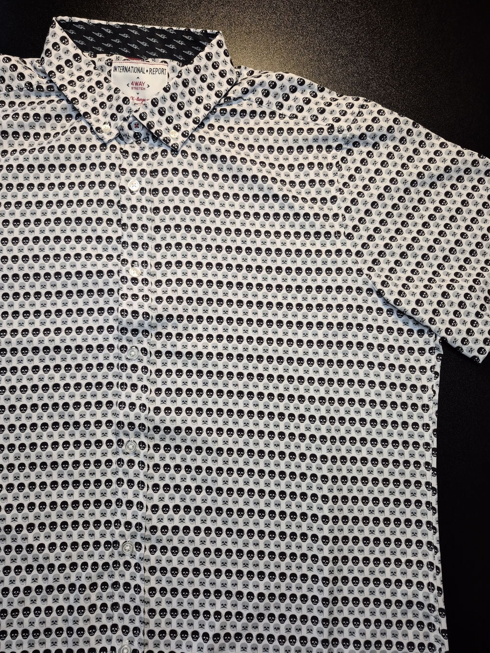 International+Report Men's White Skull Print Short Sleeve Button-Down Shirt